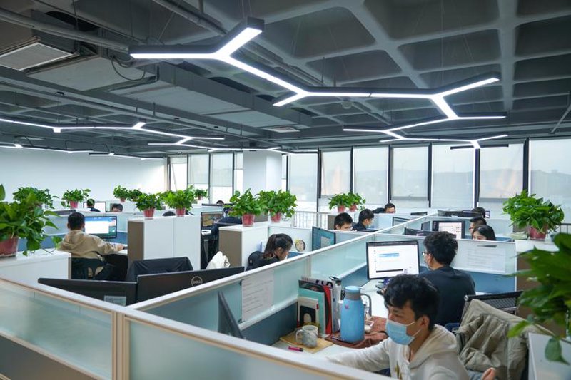 北京软件开发：科技之巅下的创新航程